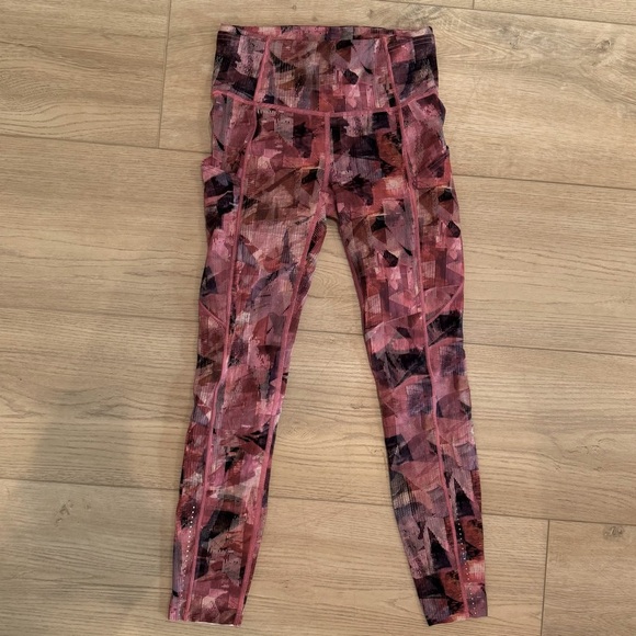 Lululemon Women’s Fast & Free 7/8 Tight II 
Athletic Leggings Pinks‎ Size 4 EUC - Picture 2 of 11